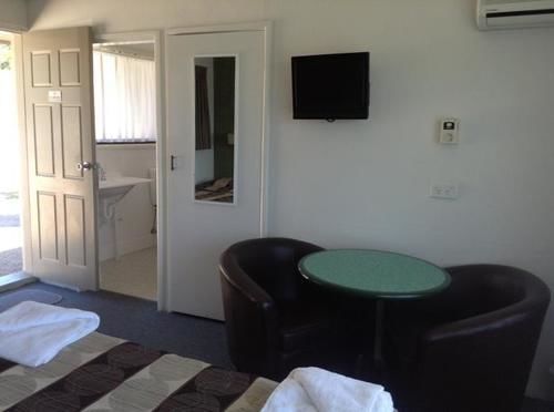 Hanging Rock Family Motel Batemans Bay Exterior photo