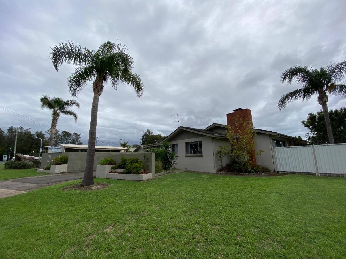 Hanging Rock Family Motel Batemans Bay Exterior photo