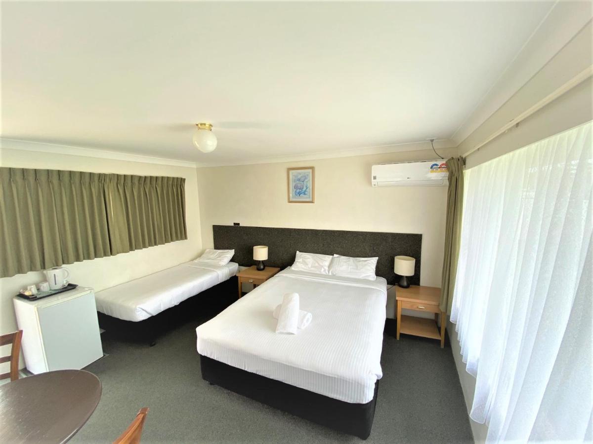 Hanging Rock Family Motel Batemans Bay Exterior photo