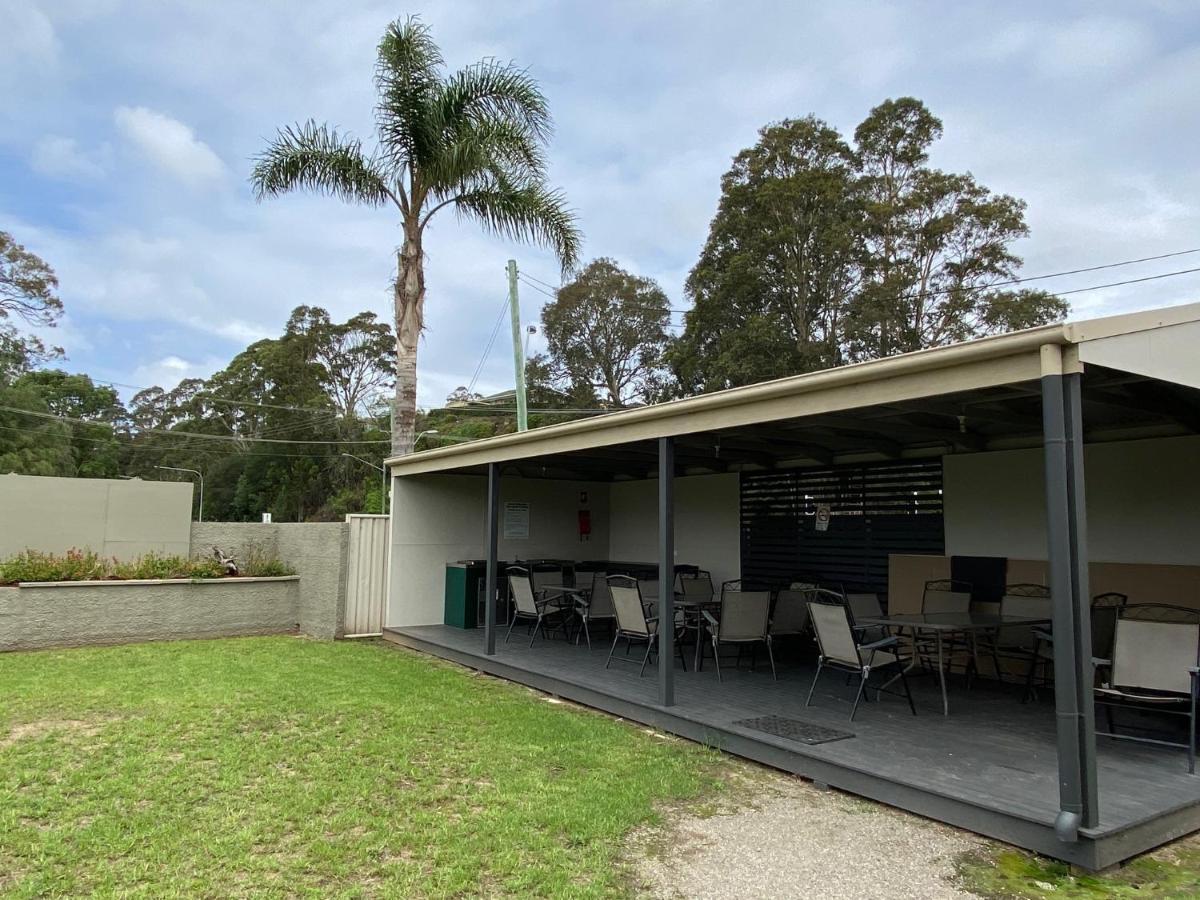 Hanging Rock Family Motel Batemans Bay Exterior photo